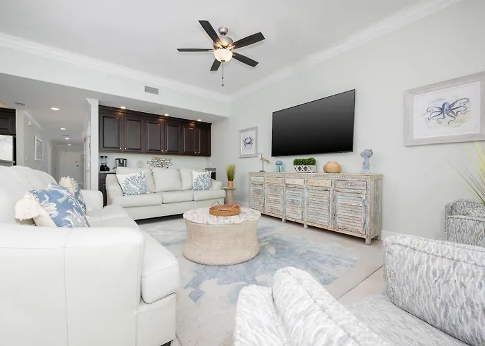 Phoenix Gulf Towers 2206 Apartment *