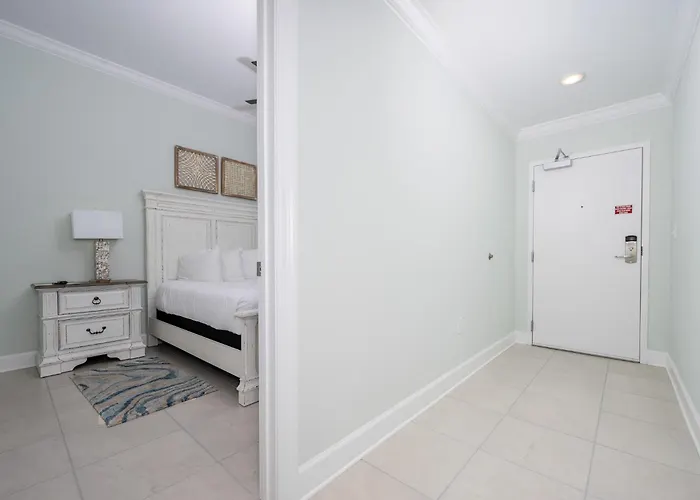 Phoenix Gulf Towers 2206 Apartment